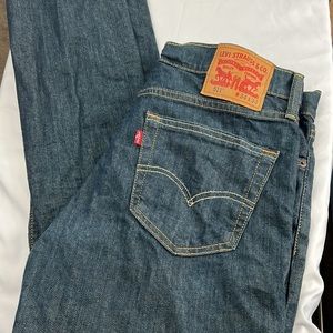 Levi jeans. Dark wash. Size 34x34.